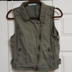 Maurices Vest